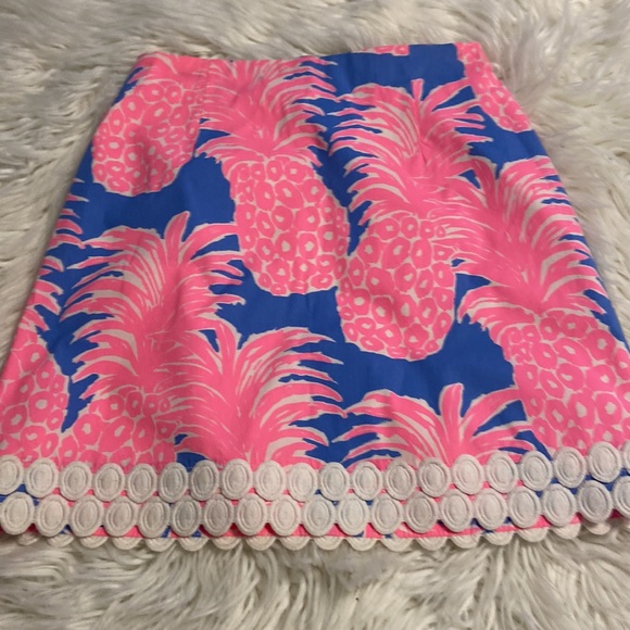 Lilly Pulitzer Skirt size 0 waist 26” excellent condition please see all photos - Picture 12 of 12